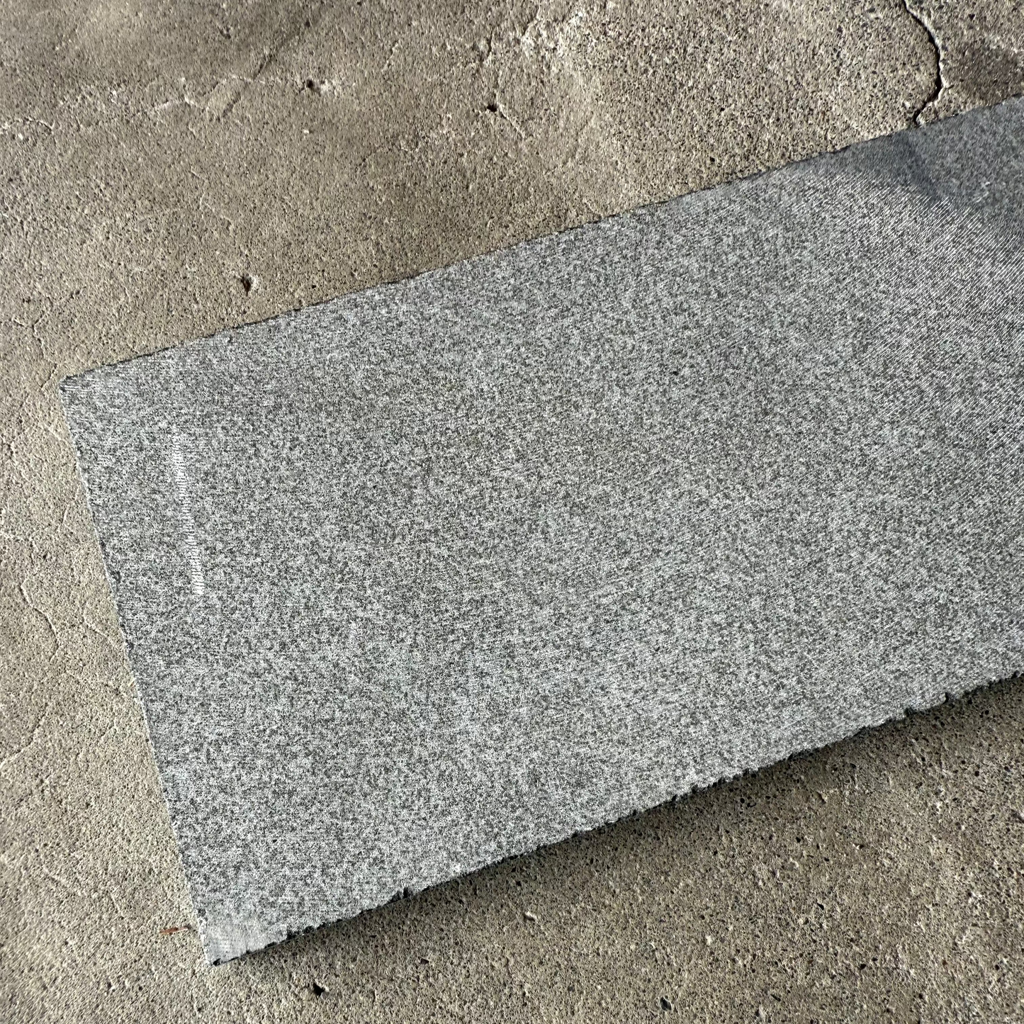 御影石「山西黒」中国産天然 本磨き仕上げ(135×300mm)