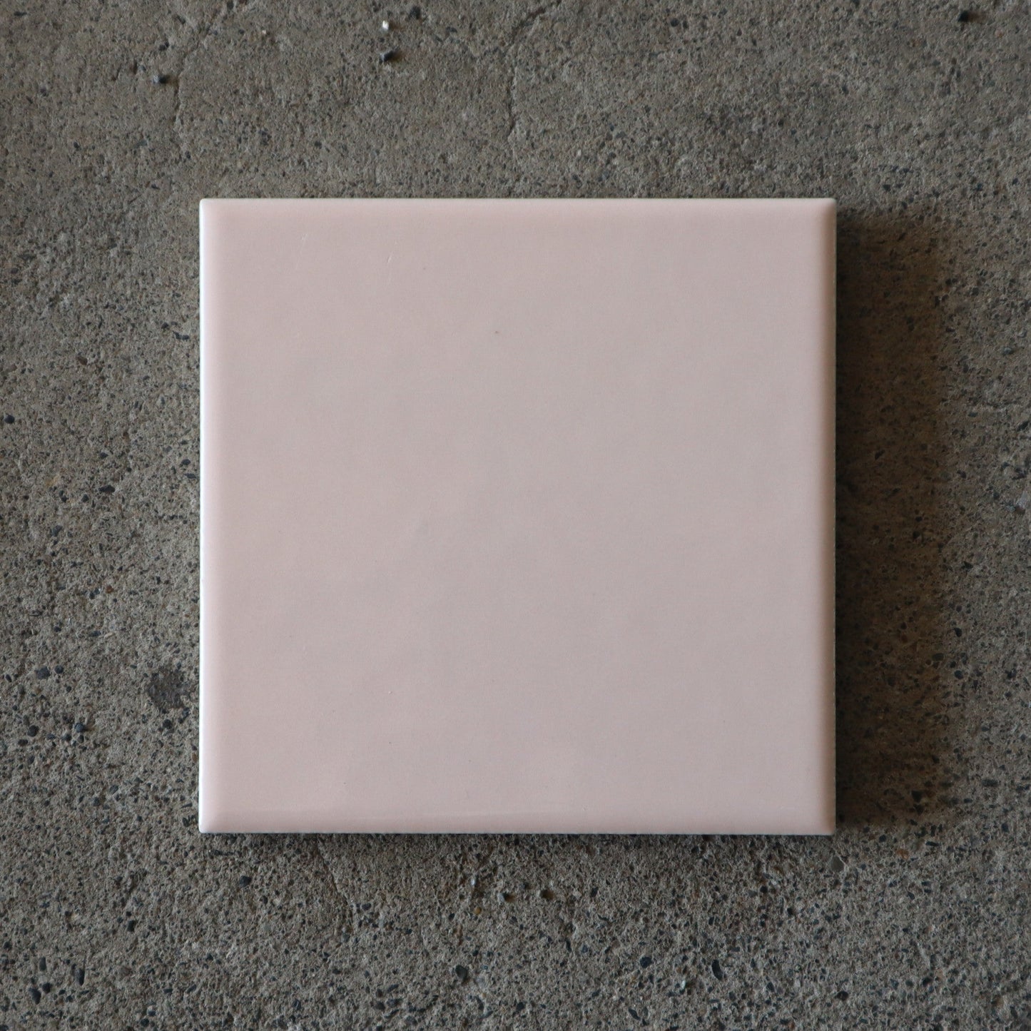 ジキーナ【LIXIL】100角タイル｜屋内壁タイル・浴室壁タイルJIN-100NETシリーズ｜デッドストック (コピー)