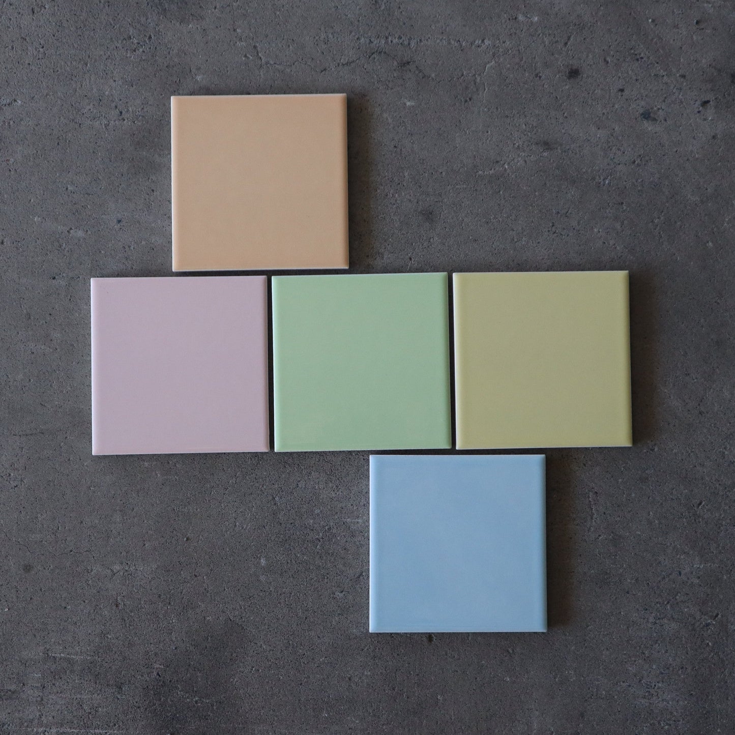 ジキーナ【LIXIL】100角タイル｜屋内壁タイル・浴室壁タイルJIN-100NETシリーズ｜デッドストック (コピー)