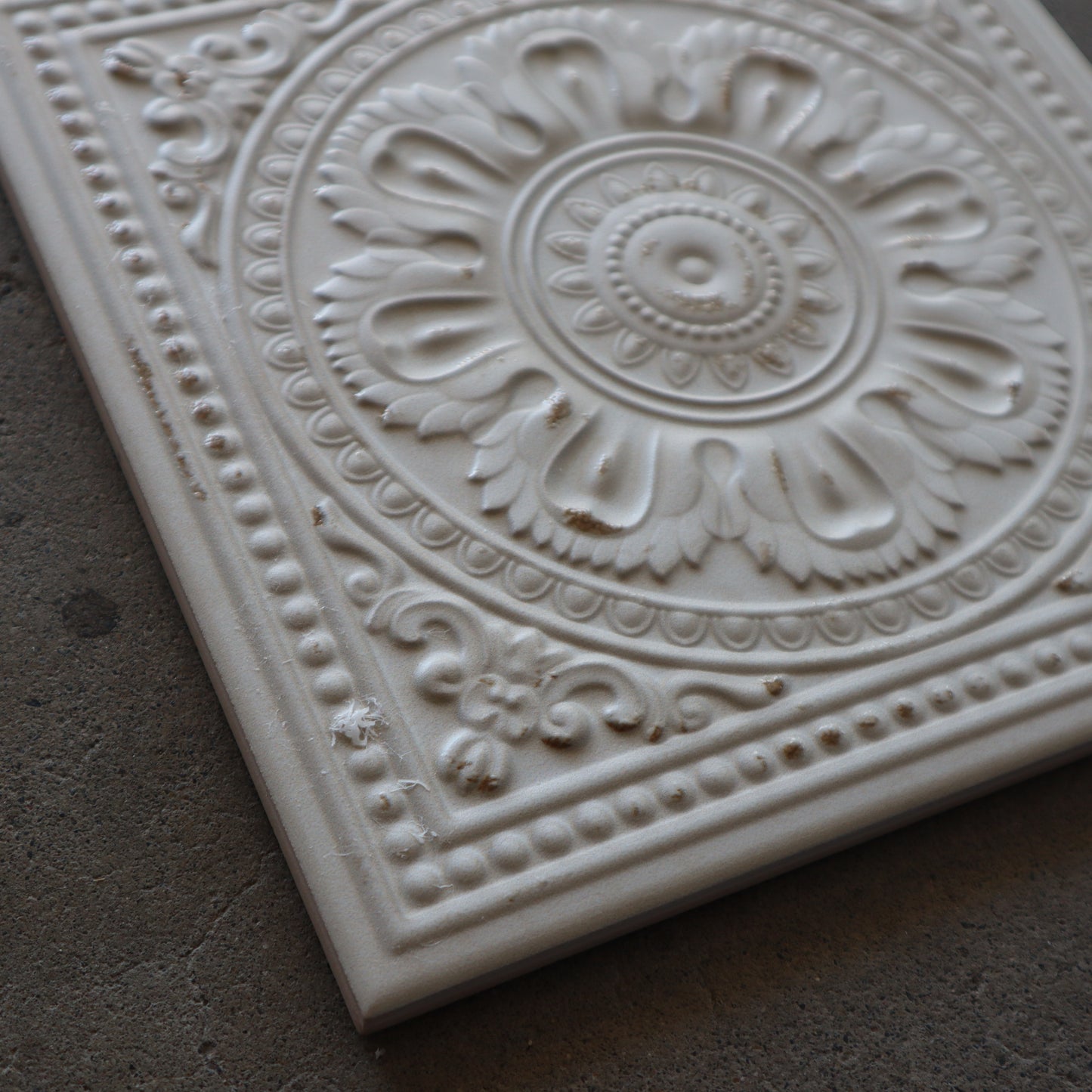 レアルセ Realce【平田タイル】デザインタイル｜200角タイルREA-WH｜デッドストック