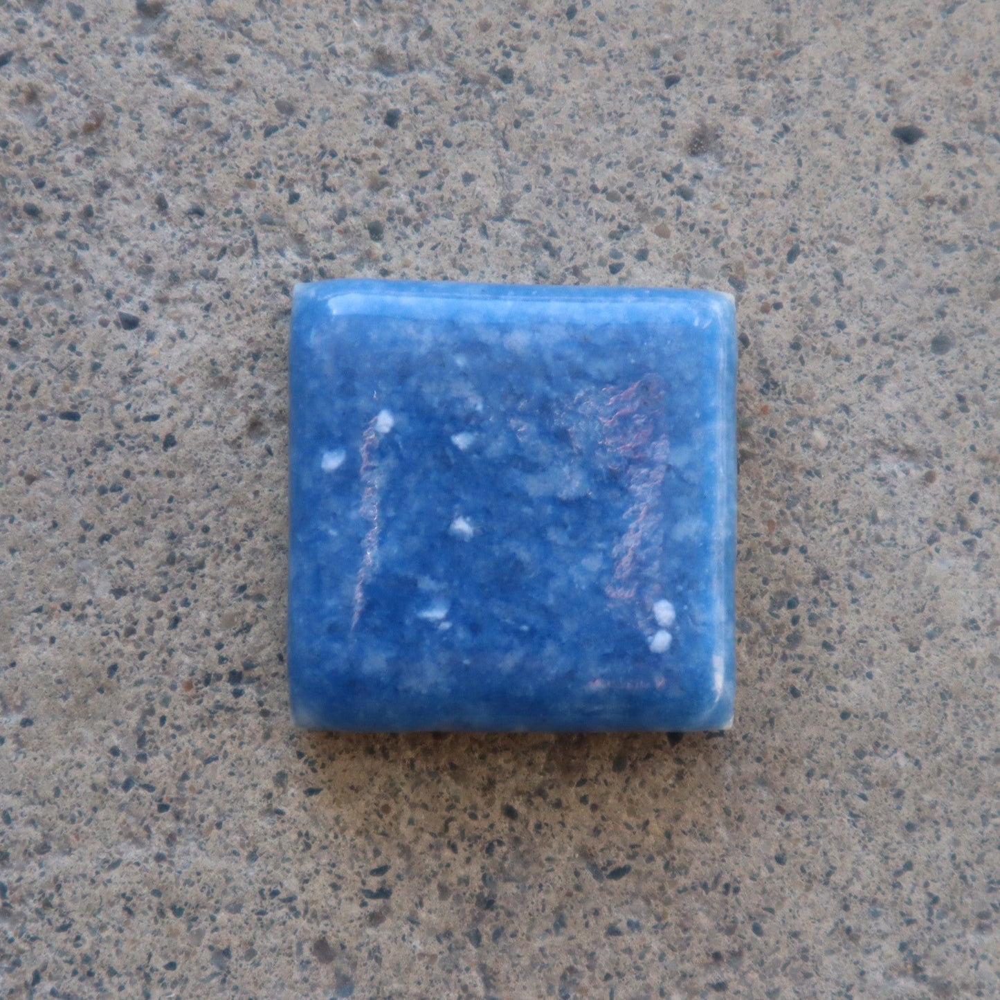 22.5mm角タイル【X-iS エクシィズ】ギヤマンモザイク　青YC-172｜リビング・玄関・洗面など屋内壁に