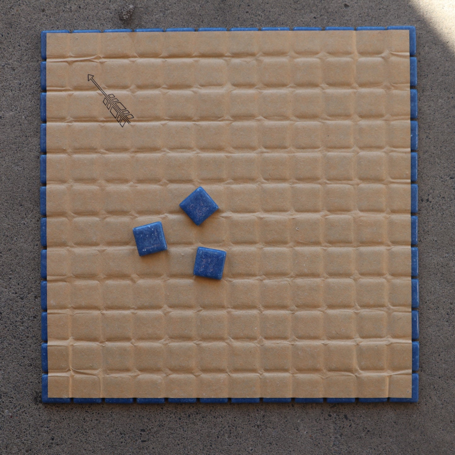 22.5mm角タイル【X-iS エクシィズ】ギヤマンモザイク　青YC-172｜リビング・玄関・洗面など屋内壁に