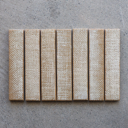 寿草 ジュソウ【アルキ・オーナメント】 JSO-403｜布目デザインタイル｜デッドストックタイル｜廃盤品