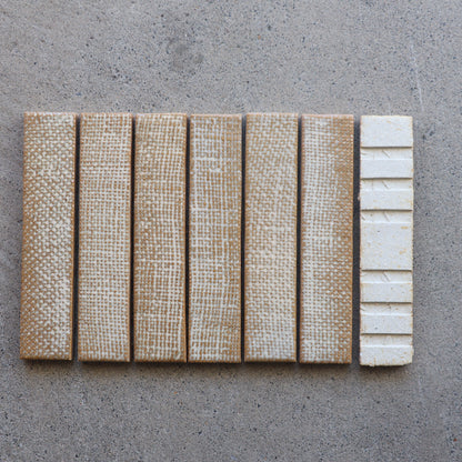 寿草 ジュソウ【アルキ・オーナメント】 JSO-403｜布目デザインタイル｜デッドストックタイル｜廃盤品