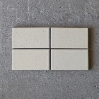 タイタン 小口平【sanwa】 TI-20｜デッドストックタイル