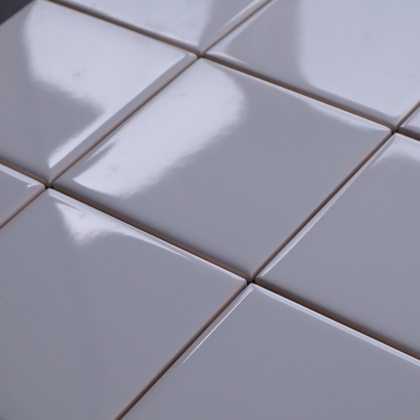 半磁器タイル 100角タイル 平【TOTO】内装壁タイル イベル （薄い水色）AA10#71｜廃盤品