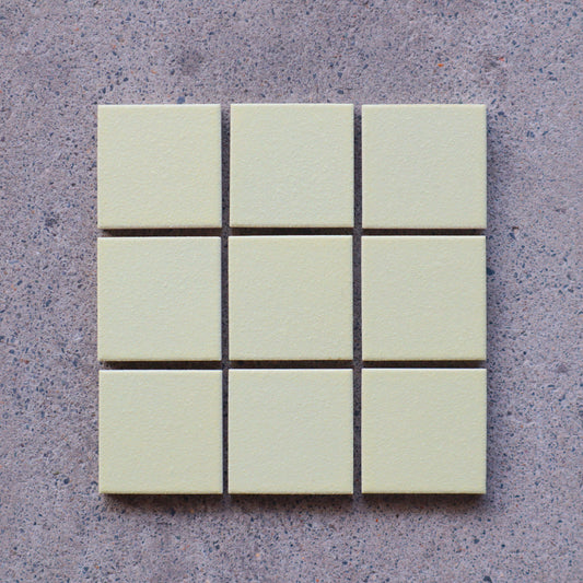 プレイン50 YM-155/J-91（クリームイエロー）【LIXIL】 ｜デッドストックタイル