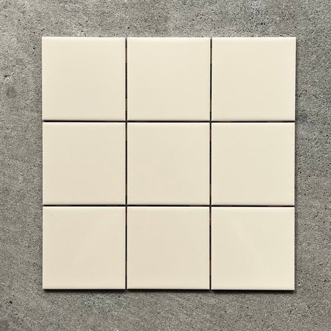 半磁器タイル 100角タイル 平【TOTO】内装壁タイル イベル （ソフトベージュ）AA10#43｜廃盤品